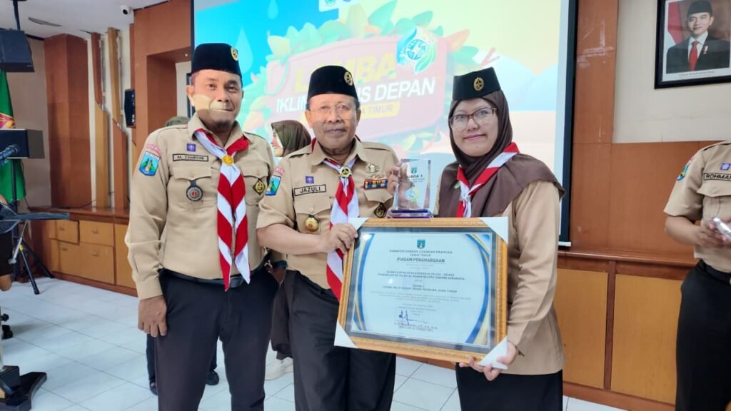 Konsisten Lakukan Aksi Nyata Peduli Iklim, Alazka Scouting Raih Juara 1 Tingkat Kwarda Jatim 2025 iklim1