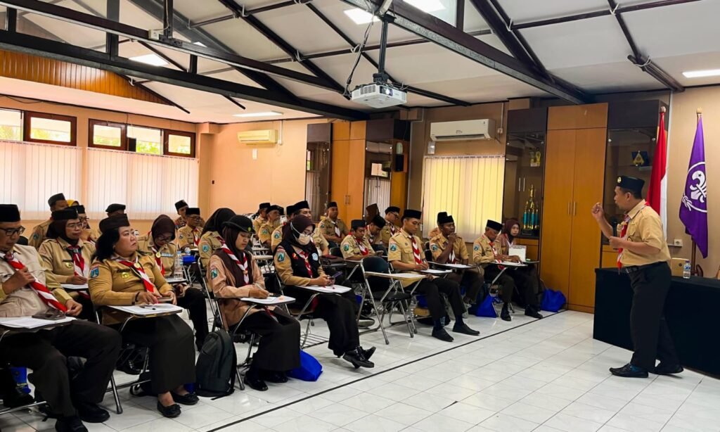 Utusan Kwarcab Surabaya Ikuti Pembekalan Saka Rintisan Anti Narkoba Jatim, BNN Perkuat Benteng Generasi Muda Menuju Indonesia Emas san1