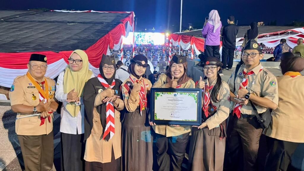 Bukan Sekadar Juara, Gudep SMPN 34 Surabaya Buktikan Ketahanan Pangan Bisa Berkelanjutan khofifah 3