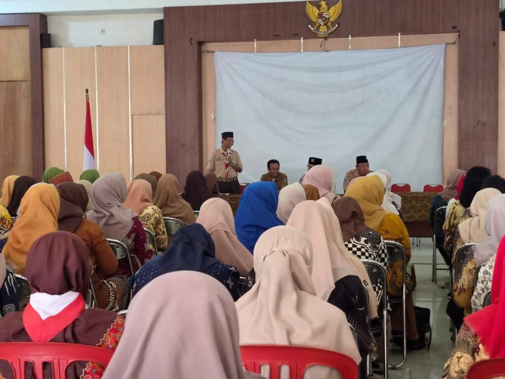 Cetak 300 Guru PAUD/TK, Bimtek Prasiaga Kwarcab Surabaya Dorong Pembentukan Karakter Anak Sejak Dini paud2